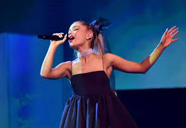 Ariana Grande No Tears Left To Cry Live Billboard What S New Panosundaki Pin