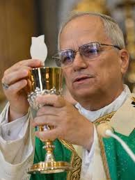 Choosing Christ over worldly desires brings peace and growth