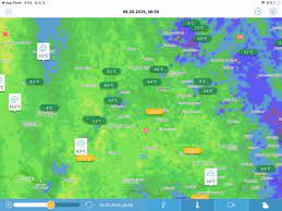 Na jedné mapě se bez nutných více prokliků zobrazí pohyb oblačnosti, déšť, bouřky či sněžení, přehled teplot pro lokality na celém světě. 7 Nejlepsich Aplikaci Na Predpoved Pocasi Letem Svetem Applem