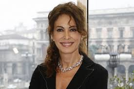 She is an actress, known for loose cannons (2010), ne parliamo lunedì (1989) and io e mia sorella (1987). Elena Sofia Ricci Bio Wiki Age Husband Height Net Worth