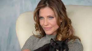 Lucifer Season 2 Tricia Helfer Cast As The Devil S Mom Tv Fanatic