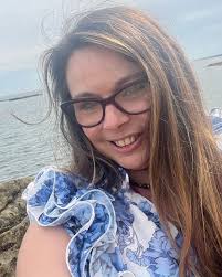 Congratulations to MA student Shannon VanMeter who was awarded the Jane  Caruso Memorial Scholarship to attend this summer's  @poetrybytheseaconference in Connecticut! 🌊 What an incredible opportunity 