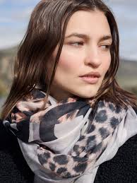 D/Luca -Unconditional Snow Camo & Leo