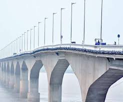 .on a beautiful curve crosses phaphamau bridge канала railfan hs. Six Lane Bridge Construction On Ganges River In Prayagraj From January