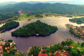 Salah satunya situ lengkong panjalu yang terletak di ciamis utara. Wisata Ziarah Panjalu Ulasan Situ Lengkong Ciamis Indonesia Tripadvisor