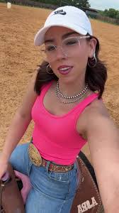 Savannah Lindau Barrel Racing