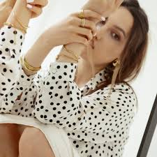 The kind of ring that becomes a signature. Meet the Alyssa ring. Add a  polished finish to your daily stack or wear it