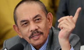 Kemudiannya pada 1 januari 1985, sebuah daerah baru iaitu setiu telah dibentuk dan menjadi daerah ketujuh di negeri terengganu. 44 Pegawai Kanan Kerajaan Terengganu Bertukar Jawatan