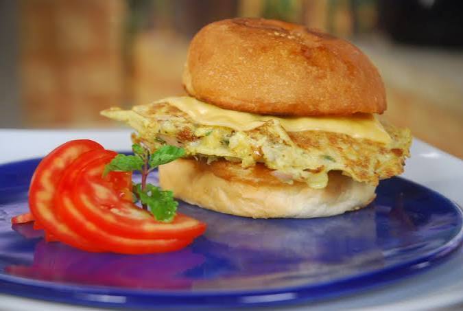 Bun Omelette