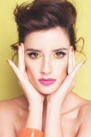 Ana Wills's Instagram, Twitter & Facebook