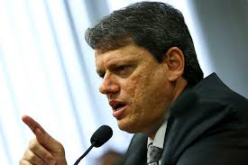 Projeto do Dr. George Lins que concede medalha a Tarcísio de Freitas é  aprovado na Aleam