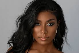 5 Questions to Nia Imani Franklin (Founder, Compose Her)