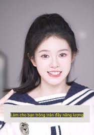 Triệu Lộ Tư Buộc Tóc Đuôi Ngựa