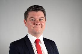 People-centered Government As An Alternative to Implementing Austerity  Measures: The UAE As A Case Study.