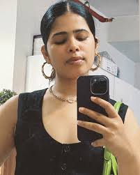 Mirror, mirror… you know the rest 😉” #tbt