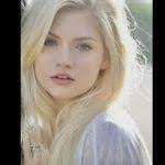 Vanessa Hollister's Instagram, Twitter & Facebook