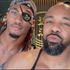 There's no straight explanation for this 💔