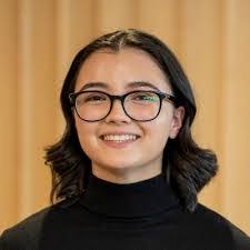 Keona Lee's Instagram, Twitter & Facebook