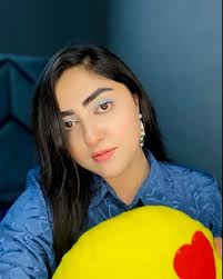 عورت ظلم عيان است و شما کوردلان روز و شب در پى پوشاندن موييد هنوز.🤓👄👄💔