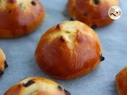 Petites Brioches Au Chocolat Recette Ptitchef Recette Brioche Chocolat Petite Brioche Alimentation
