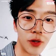 Kpop Idols Reaccionando A Diferentes Situaciones Cotidianas Detodo De Todo Amreading Books Wattpad Sf9 Rowoon Sf9 Boyfriend Material