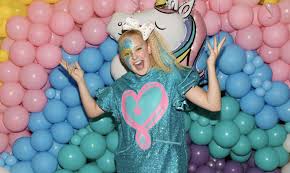 See more of jojo siwa on facebook. Jojo Siwa Finally Meets Her Idol Miley Cyrus Tigerbeat