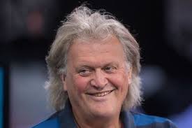 Martin accorsi & tim skinner. Brexit Im Pub Wetherspoon Grunder Tim Martin Gegen Die Elite