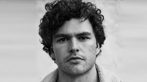 Vance Joy Rilis Video 'Looking At Me Like That' yang Tampilkan Meg  Cunningham & Willow the Cattle Dog