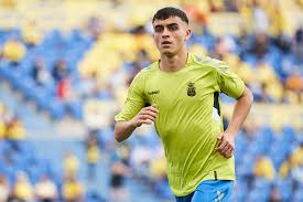 Headed to ukraine pedrinho leaves benfica and joins shakhtar donetsk. Report Ajax Want 17 Year Old Pedri On Loan From Barcelona Last Word On Football