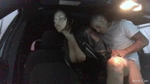 Kittie Cate car sex with the driver.