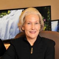 Sarah Scranton's Instagram, Twitter & Facebook