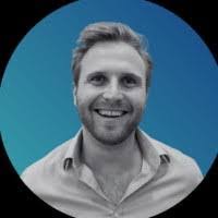 Kris Vail's Instagram, Twitter & Facebook