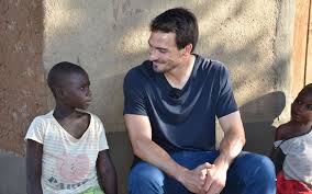 If mats hummels take up this kind of profession, it would not be surprising that mats hummels would spend mats hummels's time and money in furthering some humanitarian work. Unicef Botschafter Mats Hummels In Malawi Blog