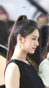 Nayeon Bias Wrecker Itzy Female Side Profile Kpop Girls