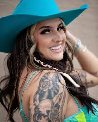 It's a good Monday because I'm putting out a new song this week! Have you  pre saved “Pharmacy” yet? ⚡️