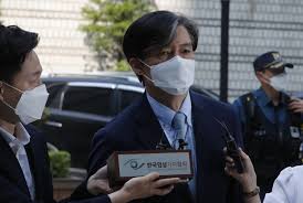 ● 클럽發 감염, 노래방 통해 퍼졌다 ● 구치소 직원 확진에 재판 '올스톱' ● 정의연, 국고보조금 13억 중 8억 누락 ● 조민 맞다 ↔ 조민 아냐…엇갈린 증언. Svktxoxny3yhdm