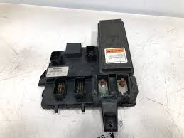 Freightliner coronado rev l 05 20 2013 each heater connection harness bag contains a bag, dex the flashers then you may have burnt out one of the circuit breakers you need to check all breakers the flasher is located in the center panel dash fuse box above the circuit breakers it is actually a relay. 2009 Freightliner Cascadia Fuse Panel A0660970007 628 10134 Ebay