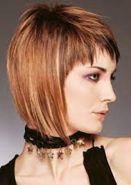 Le tendenze tagli capelli scalati 2022 per chi ha i capelli corti, medi, lunghi, lisci, mossi o ricci. Tagli Capelli Medi Scalati E Sfilati Inverno 2014