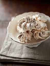 La Meringue Cuisine Et Vins De France Recette Biscuit De Noel Cuisine Et Vin Recette Biscuit