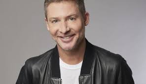 La hinchada, con petardos, un par. Un Actor Con La Formula Secreta Para Hacer Exitos Tvshow 13 08 2017 El Pais Uruguay