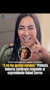 dice que la Constitución de Ecuador de 2008, promovida por el expresidente  Rafael Correa (conocida como Constitución de Montecristi), es "chavista"  debido a que comparte similitudes significativas con la Constitución de  Venezuela
