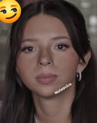 Angela es muy linda 😏 Mmm