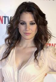 You will feel like the most beautiful woman in the world when you are riding off with your prince on a beautiful horse. The 25 Most Beatifull Spanish Actresses Delhi Magazine