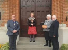 Newbury Mayor Presents Civic Awards For 2020 & 2021