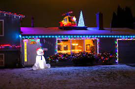 The lane is run by crestwood residents and serves as a collection site for edmonton's food bank, so when you visit, please remember to bring a. Rutland S Candy Cane Lane To Shine Brighter Than Ever Starting Tomorrow
