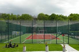 Descopera cele mai atractive oferte pentru tenis de camp. Teren Tenis Pensiunea Mirage