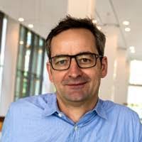 Alexander Esch's Instagram, Twitter & Facebook