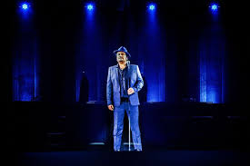 Jan smit en john de bever zingen de oranje leeuwinnen naar de andré hazes jr. Vernieuwde Versie Van Hologram Andre Hazes Senior Show Tubantia Nl