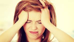 Jovem tem trombose cerebral após tomar uma das pílulas mais perigosas por 5  anos