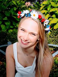 Notre Dame High School graduates Elysia Perez and Nicolette Perez announced  earlier this week they will be leaving the island this morning to play  college basketball in the U.S.